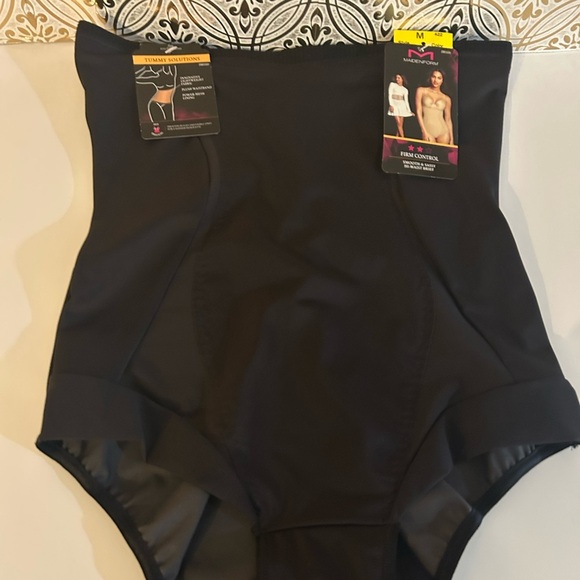 Maidenform Firm Control Hi-Waist Brief - Black. Medium Fits women 8-10 - Picture 1 of 9